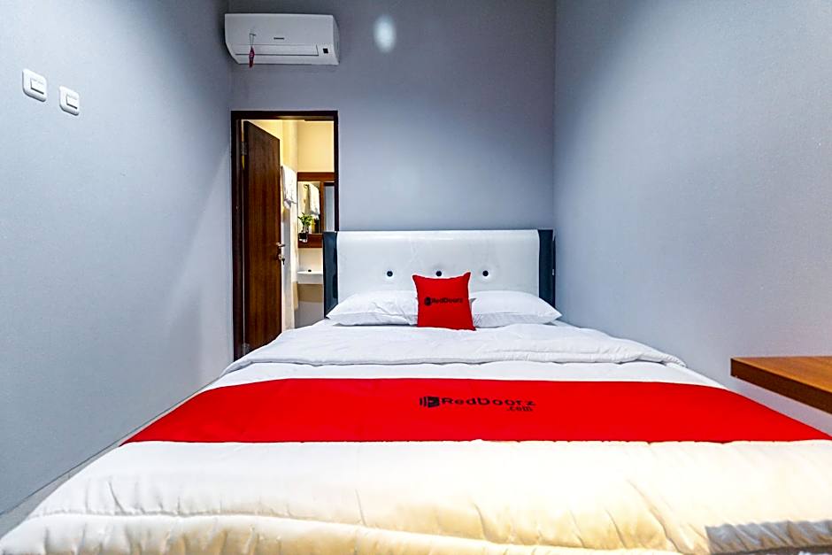 RedDoorz near Kebon Jeruk Jakarta