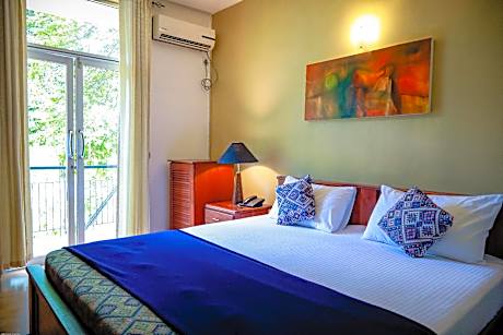 Funk Bunk Inn - Bed & Breakfast