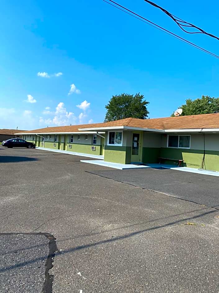 Red Carpet Inn & Suites Wrightstown