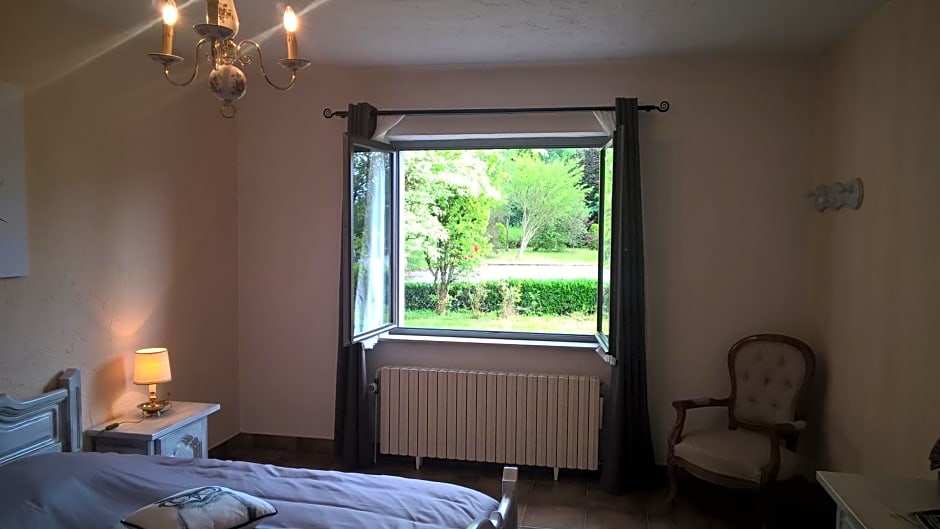 B&B Le Nid Doux (Vresse-Sur-Semois/Chairière)