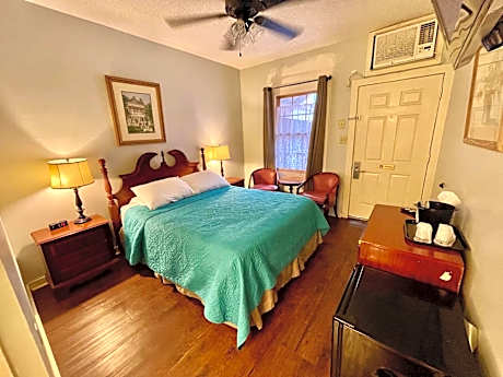 Standard Queen Room