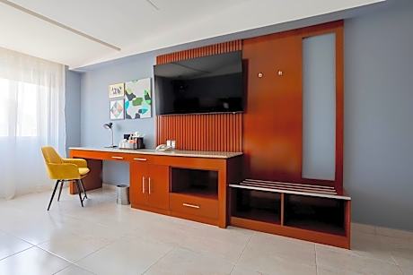 Standard King Room - Top Floor