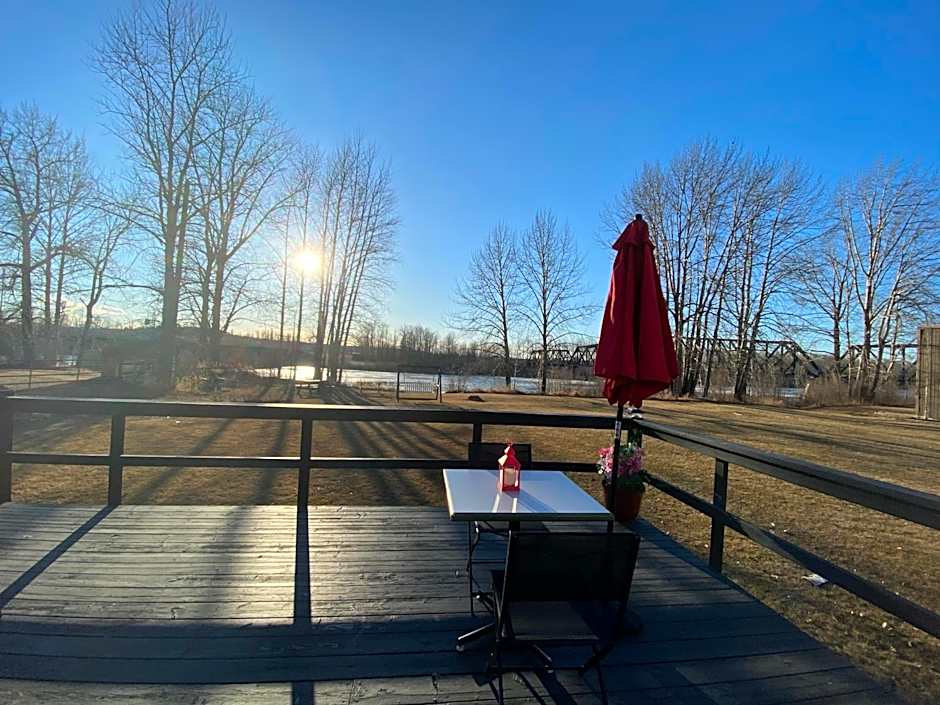 Ramada by Wyndham Whitecourt