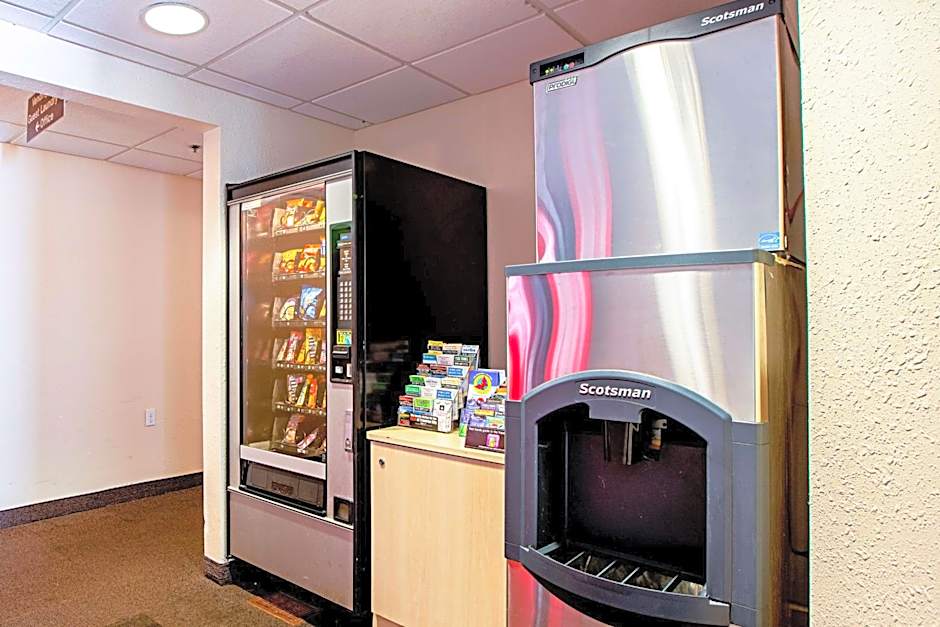 Seasons Inn Traverse City