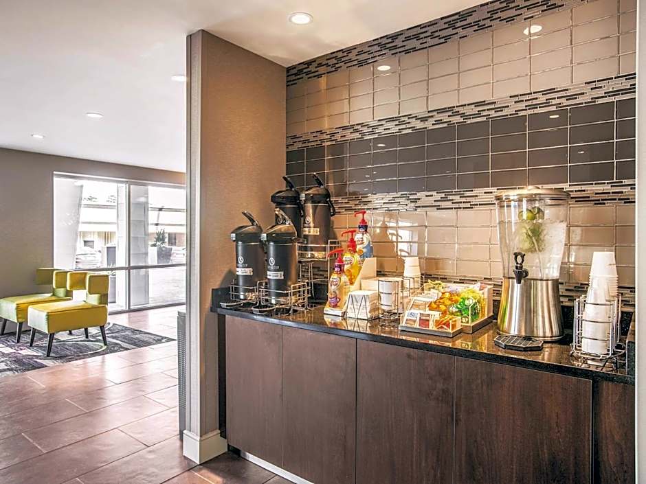 La Quinta Inn & Suites by Wyndham Atlanta Midtown - Buckhead