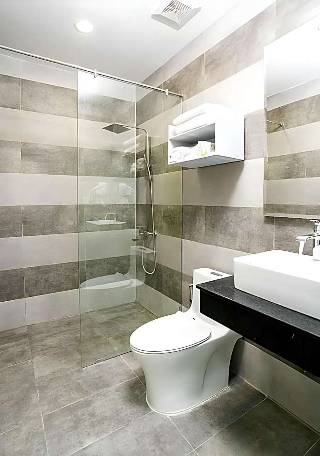 The Square Kampot Hotel