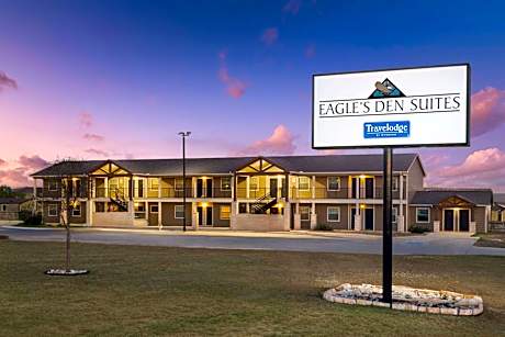 Eagle's Den Suites Cotulla a Travelodge by Wyndham