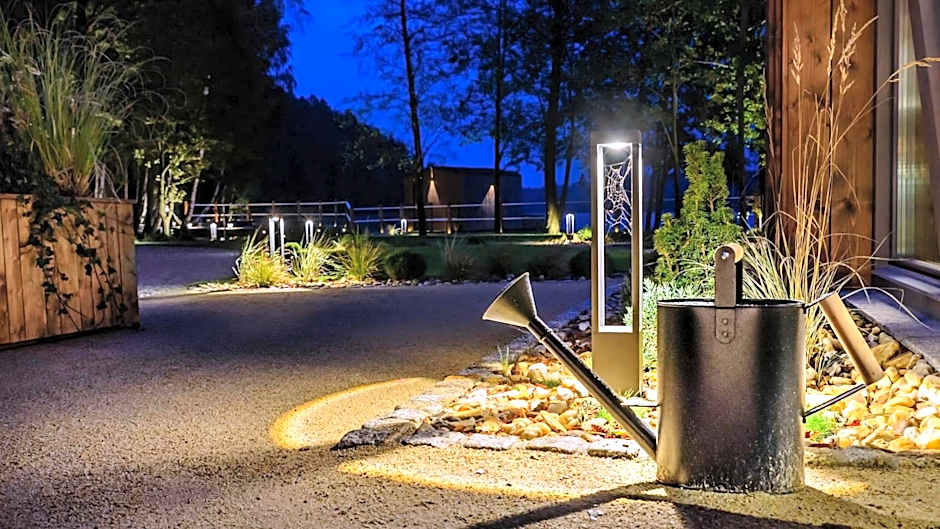 PRZYSTAŃ WYGONIN knéżka i wino