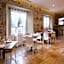 Descansera Hotel Business and Pleasure