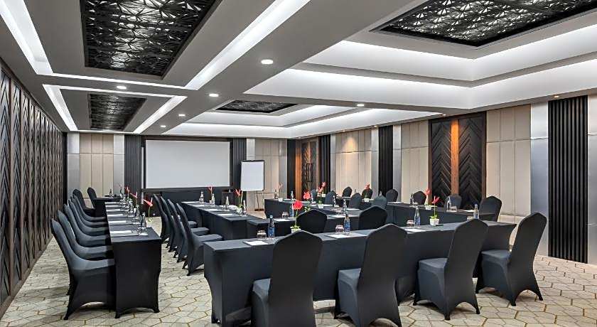 Pullman Bali Legian Beach