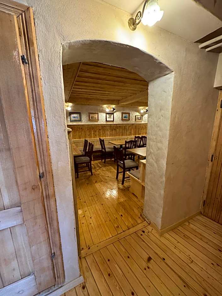 Bed & Breakfast LakeBled House