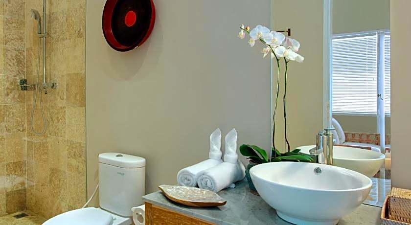 Room & Vespa Suite 4