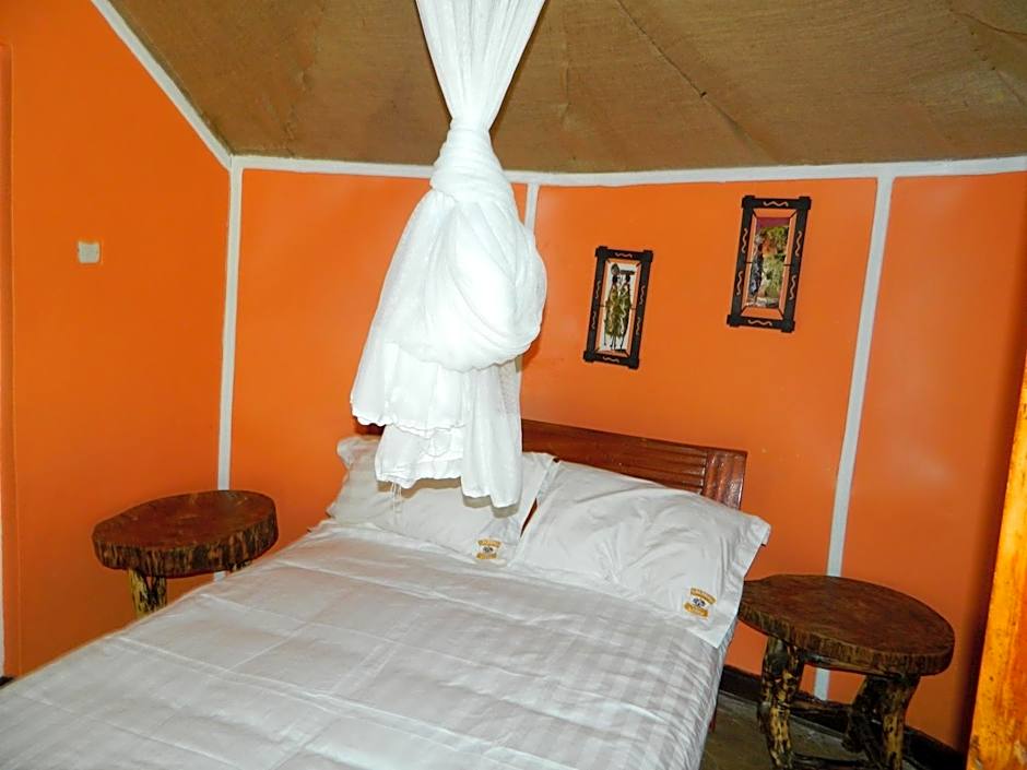 Lalanasi Lodge & Tented Camp