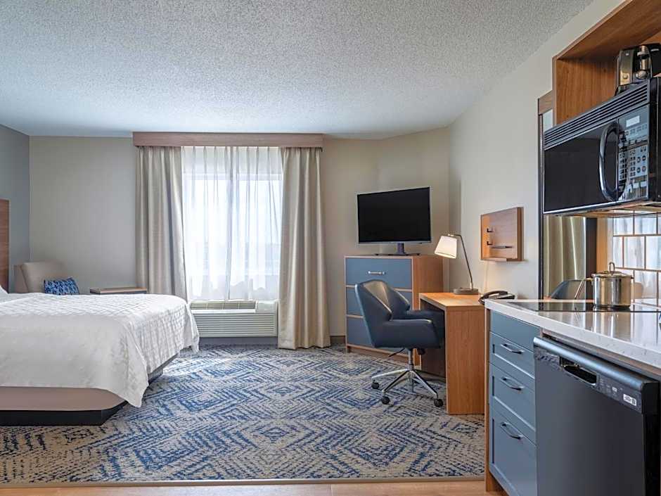 Candlewood Suites Rockford By IHG