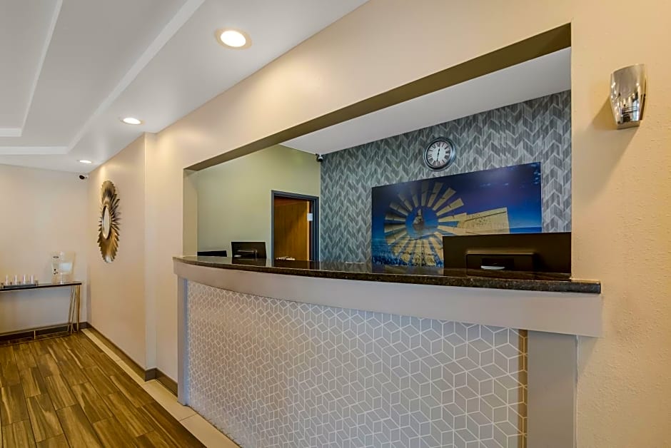 Best Western Topeka Inn & Suites