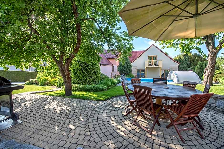 Hotel Garni Pod Skalkou