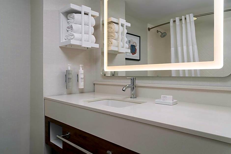 Hampton Inn By Hilton And Suites Middletown, Ri