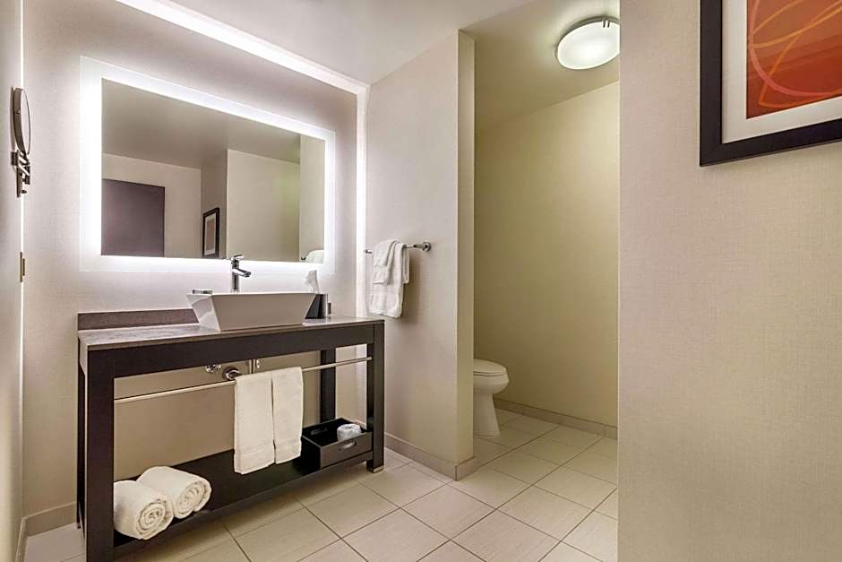 Cambria Hotel Pittsburgh - Downtown