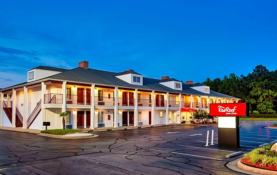 Red Roof Inn & Suites Wilson