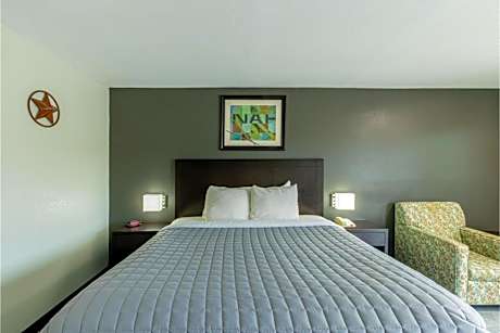 King Bed Non-Smoking