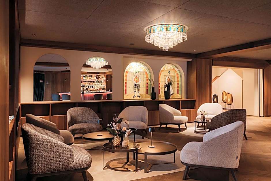 The Oswald Grand Hotel