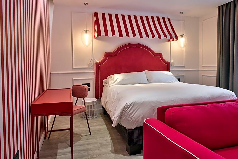 HOLM Boutique & SPA - IK Collection