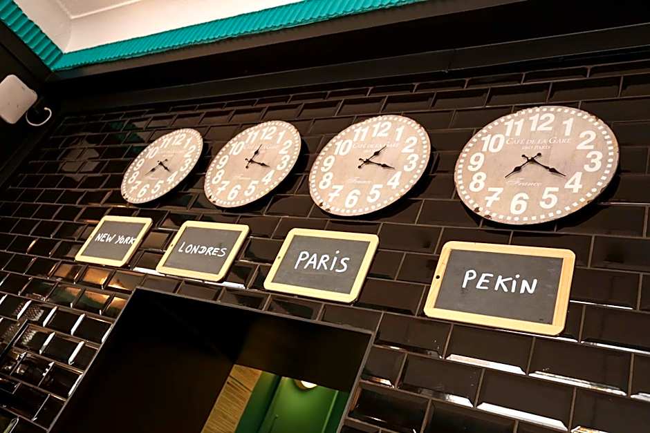 Arty Paris Porte de Versailles by River