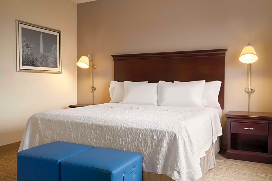 Hampton Inn By Hilton And Suites Washington-Dulles Intl Airport