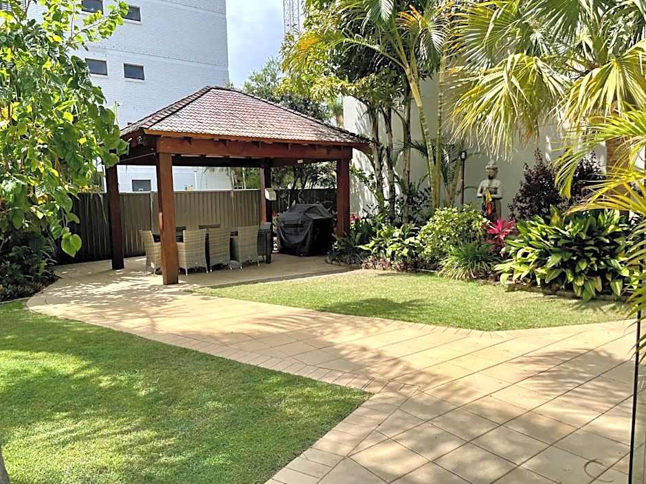 Burleigh Palms Holiday Apartments