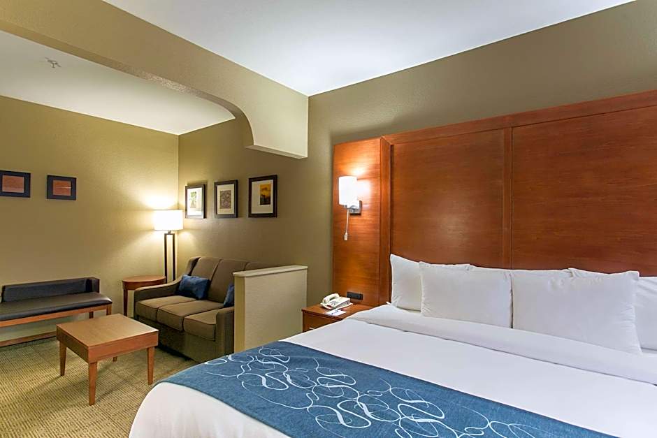 Photo 1 of 3 of 1 King Bed Suite, Accessible