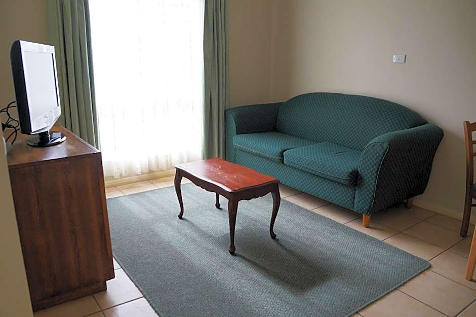 Green Gables Motel