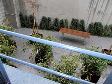 4 Bed Private Room