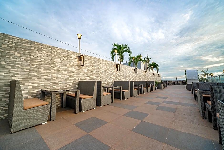 M-One Hotel Harbour Bay