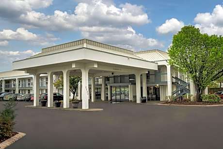 Baymont by Wyndham Murfreesboro