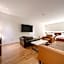 Golden River Hotel