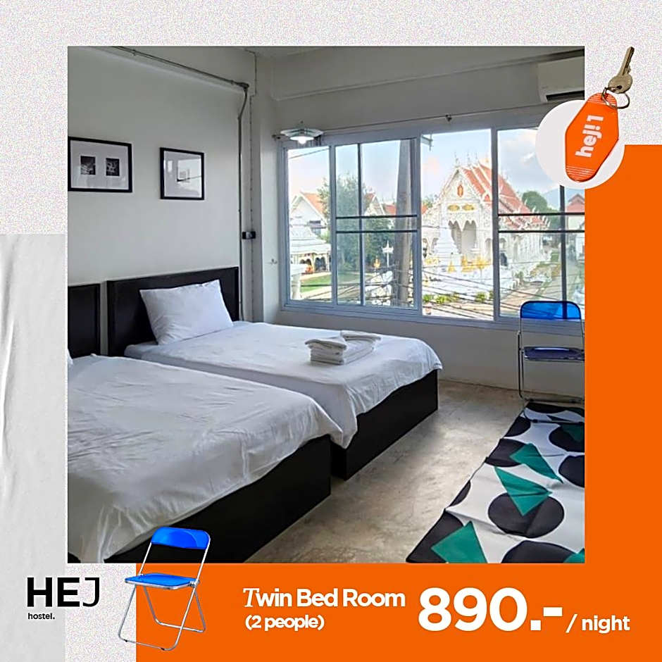 Flat White Cafe x Poshtel