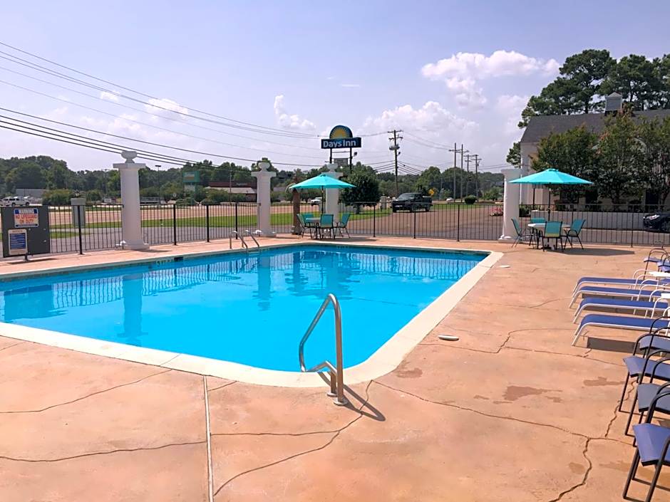 Days Inn by Wyndham Natchez
