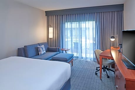 King Room with Sofa Bed and Roll-in Shower - Mobility Accessible