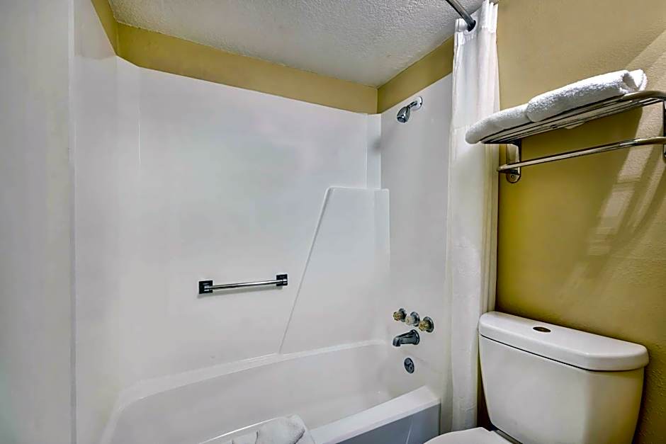 Motel 6 Effingham, IL