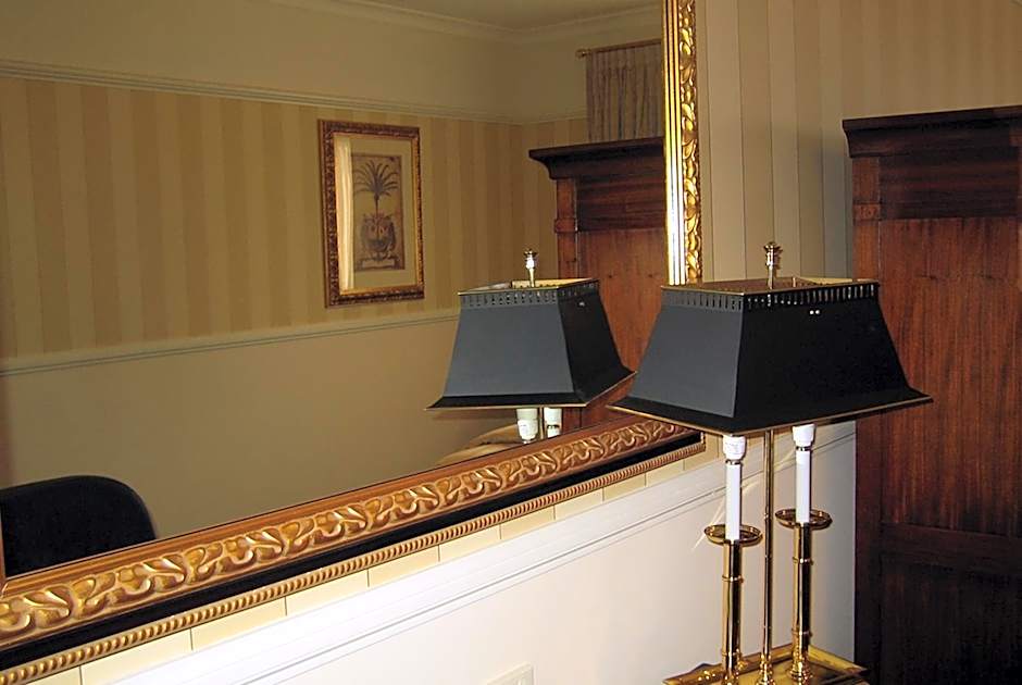 Redearth Boutique Hotel