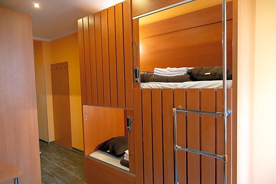 Do Step Inn Central - Self-Service-Hostel