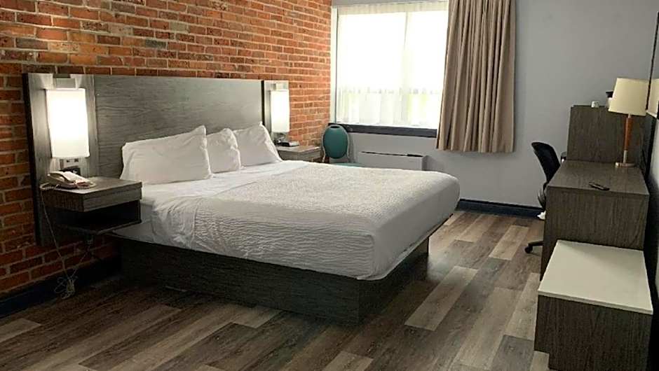 Travelodge by Wyndham Barrie