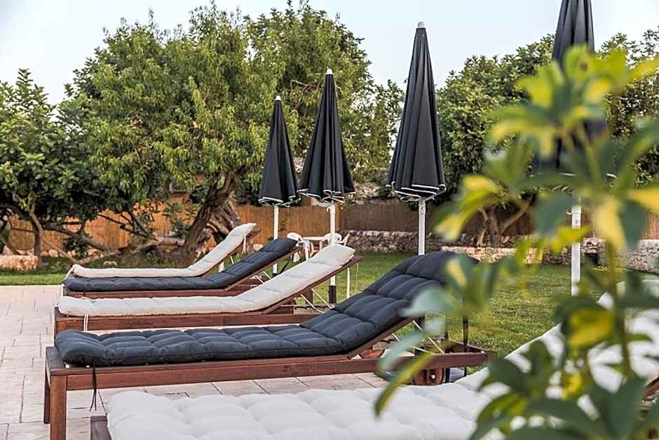 Abbraccio del Carrubo