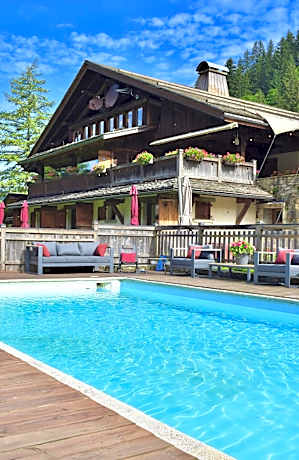 Les Chalets de la Serraz