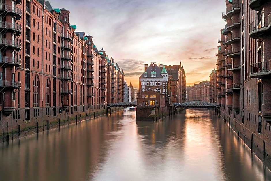 Super 8 by Wyndham Hamburg Mitte