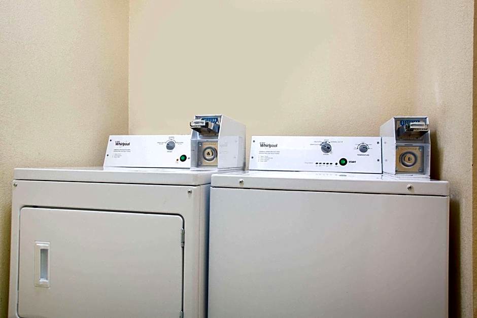 Baymont by Wyndham Springfield South Hwy 65