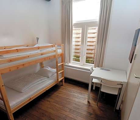 Bed in 6-Bed Dormitory Room