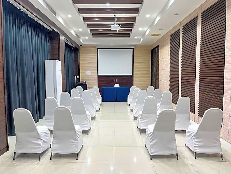 Laemchabang City Hotel