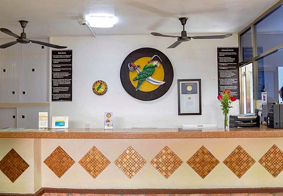 Hotel Bucaneros