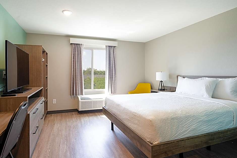ECHO Suites Extended Stay by Wyndham Dallas Plano/Frisco